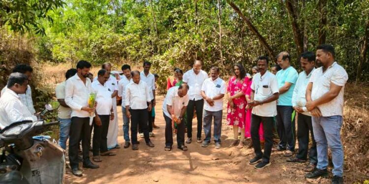 ಕುಕ್ಕೆಹಳ್ಳಿ ಗ್ರಾ.ಪಂ ವ್ಯಾಪ್ತಿಯಲ್ಲಿ 35 ಲಕ್ಷ ರೂ. ರಸ್ತೆ ಕಾಮಗಾರಿಗೆ ಗುದ್ದಲಿ ಪೂಜೆ