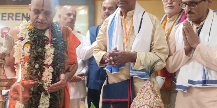 ಭುವನೇಶ್ವರದಲ್ಲಿ ರಾಷ್ಟ್ರೀಯ ಬ್ರಾಹ್ಮಣ ಸಮ್ಮೇಳನ – ಶ್ರೀ ಸುಗುಣೇಂದ್ರತೀರ್ಥಶ್ರೀಪಾದರಿಂದ ಉದ್ಘಾಟನೆ