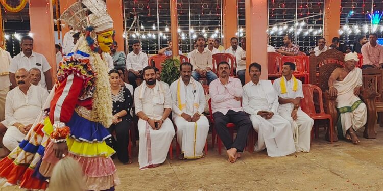 ಅತ್ತೂರು ಬೇರಂದೊಟ್ಟು: ಶ್ರೀ ಧರ್ಮರಸು – ಕೊಡಮಣಿತ್ತಾಯಿ ಕುಕ್ಕಿನಂತಾಯ ದೈವಸ್ಥಾನದಲ್ಲಿ ವಾರ್ಷಿಕ ನೇಮೋತ್ಸವ ಸಂಪನ್ನ