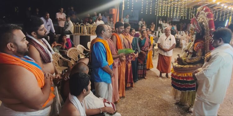 ದೂಪದ ಕಟ್ಟೆ: ಪರಿವಾರ ದೈವಗಳ ಸಿರಿ ಸಿಂಗಾರದ ನೇಮೋತ್ಸವ…!