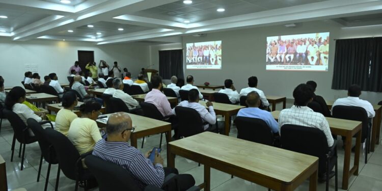 ಉಡುಪಿ ಕಕ್ಕುಂಜೆ ಪಾಸ್ಟರಲ್ ಸೆಂಟರ್ ನಲ್ಲಿ ಪ್ರಧಾನಿ ನರೇಂದ್ರ ಮೋದಿ ಅವರ 132ನೇ ‘ಮನ್ ಕೀ ಬಾತ್’ ನೇರ ಪ್ರಸಾರದ ಸಾಮೂಹಿಕ ವೀಕ್ಷಣೆ