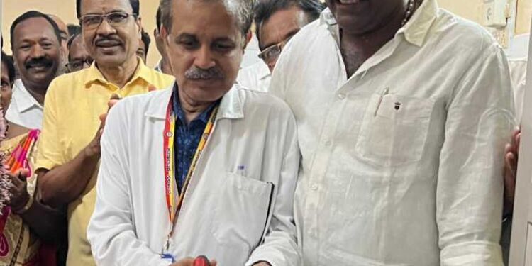 ದಕ್ಷಿಣ ಕನ್ನಡ ಉಡುಪಿ ಮೀನು ಮಾರಾಟ ಫೆಡರೇಶನ್ ವತಿಯಿಂದ ಉಡುಪಿ ಜಿಲ್ಲಾಸ್ಪತ್ರೆಗೆ ಎಕ್ಸ್ ರೇ ಯಂತ್ರ ಹಸ್ತಾಂತರ