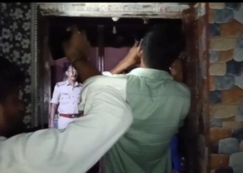 ಉಡುಪಿ: ವಲಸೆ ಕಾರ್ಮಿಕ ನೇಣುಬಿಗಿದು ಆತ್ಮಹತ್ಯೆ..!