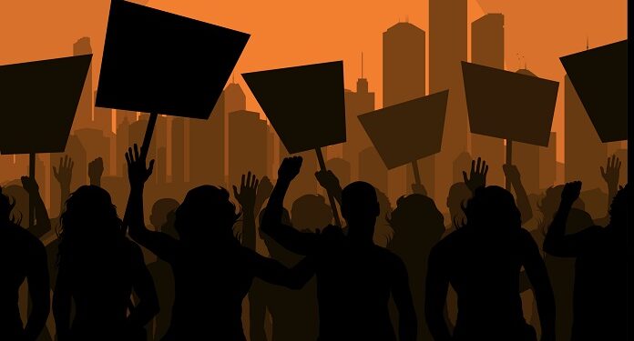 ಗ್ಯಾಸ್ ದರ ಏರಿಕೆ ವಿರೋಧಿಸಿ ಆಟೋ ಚಾಲಕರ ಪ್ರತಿಭಟನೆ….!