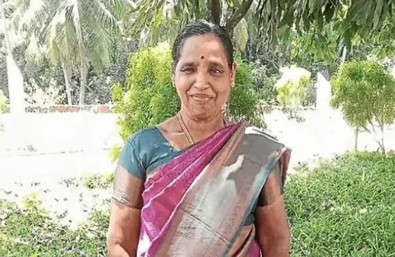 ಜಾತ್ರಾ ಭಜನೆ ವೇಳೆ ಕುಸಿದು ಬಿದ್ದು ಮಹಿಳೆ ಮೃತ್ಯು…!