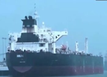 ಇಸ್ರೇಲ್–ಇರಾನ್ ಸಂಘರ್ಷದ ಬಳಿಕ ಹರ್ಮುಜ್ ಜಲಸಂಧಿ ದಾಟಿ ಮುಂಬೈ ತಲುಪಿದ ಭಾರತೀಯ ತೈಲ ನೌಕೆ…!