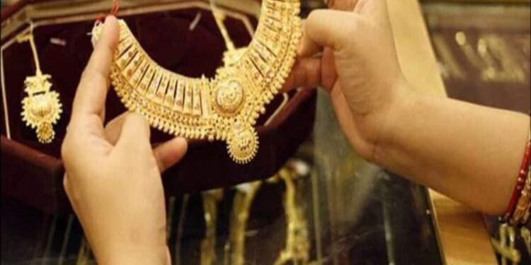 ಚಿನ್ನದ ದರದಲ್ಲಿ ಇಳಿಕೆ: ಇಂದಿನ ಹೊಸ ರೇಟ್..!