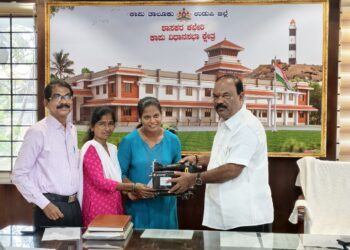 ಕಾಪು :ಫಲಾನುಭವಿಗಳಿಗೆ 94/C ಹಾಗೂ 94/CC ಅಡಿ ಹಕ್ಕು ಪತ್ರ ಹಾಗೂ ಉಚಿತ ಉಪಕರಣ ವಿತರಣೆ..!