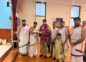 ಮೆಲ್ಬರ್ನ್ ನಲ್ಲಿರುವ ಪುತ್ತಿಗೆ ಮಠಕ್ಕೆ ಯದುವೀರ ಕೃಷ್ಣದತ್ತ ಚಾಮರಾಜ ಒಡೆಯರ್ ಭೇಟಿ..!!