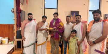 ಮೆಲ್ಬರ್ನ್ ನಲ್ಲಿರುವ ಪುತ್ತಿಗೆ ಮಠಕ್ಕೆ ಯದುವೀರ ಕೃಷ್ಣದತ್ತ ಚಾಮರಾಜ ಒಡೆಯರ್ ಭೇಟಿ..!!