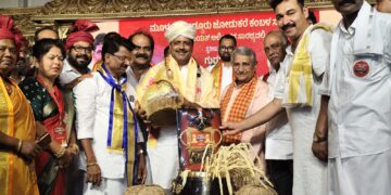 ಗುರುಪುರ ಕಂಬಳಕ್ಕೆ ಯಕ್ಷಗಾನ ಅಕಾಡೆಮಿ ಅಧ್ಯಕ್ಷರ ಭೇಟಿ…!