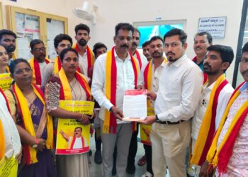 ಕನ್ನಡ ಪರ ಹೋರಾಟ: ರಾಜ್ಯಪಾಲ ಗೆಹ್ಲೋಟ್ ವಜಾಗೊಳಿಸಲು ಒತ್ತಾಯ