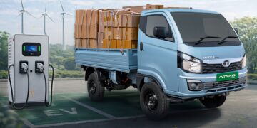 ಟಾಟಾ ಮೋಟಾರ್ಸ್‌ ನಿಂದ ಹೊಸ ಅತ್ಯಾಧುಮಿಕ ಇಂಟ್ರಾ ಇವಿ ಪಿಕಪ್ ಬಿಡುಗಡೆ : ಟಾಟಾ ಇಂಟ್ರಾ ಇವಿ ಪಿಕಪ್ ಬೆಲೆ ಕೇವಲ ₹11.95 ಲಕ್ಷ..!