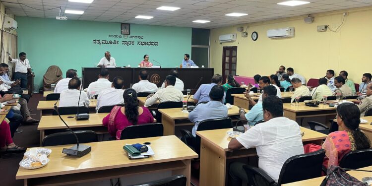 ಮಳೆಗಾಲ ಪೂರ್ವ ಸಿದ್ಧತೆಗಳ ಕುರಿತು ಸಭೆ: ನಿರಂತರ ನೀರು, ಕಾಲುವೆ ಶುದ್ಧೀಕರಣಕ್ಕೆ ಸೂಚನೆ..!