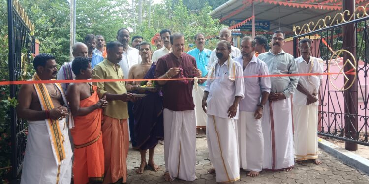 ಶ್ರೀ ಬಬ್ಬುಸ್ವಾಮಿ ದೇವಸ್ಥಾನ (ಪಡುಪಾಲು) ಅಂಬಲಪಾಡಿ : ನೂತನ ಶಾಶ್ವತ ತಗಡು ಚಪ್ಪರ ಉದ್ಘಾಟನೆ..!!