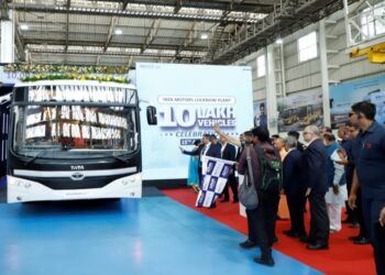 ಟಾಟಾ ಮೋಟಾರ್ಸ್ ಲಕ್ನೋ ಘಟಕದಲ್ಲಿ 10 ಲಕ್ಷ ವಾಣಿಜ್ಯ ವಾಹನ ಉತ್ಪಾದನೆ ಮೈಲಿಗಲ್ಲು