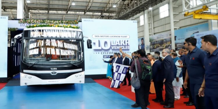 ಟಾಟಾ ಮೋಟಾರ್ಸ್ ಲಕ್ನೋ ಘಟಕದಲ್ಲಿ 10 ಲಕ್ಷ ವಾಣಿಜ್ಯ ವಾಹನ ಉತ್ಪಾದನೆ ಮೈಲಿಗಲ್ಲು