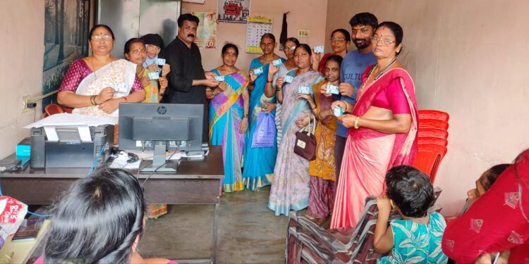 ಕಾರ್ಕಳದಲ್ಲಿ ಬೀಡಿ ಕಾರ್ಮಿಕರಿಗೆ ಸ್ಮಾರ್ಟ್ ಕಾರ್ಡ್ ವಿತರಣೆ