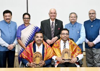 ಪ್ರತಿಷ್ಠಿತ ‘ಎಫ್‌ಆರ್‌ಸಿಪಿ ಎಡಿನ್‌ಬರ್ಗ್’ ಫೆಲೋಶಿಪ್ ಗೌರವ ಪಡೆದ ಡಾ| ಉನ್ನಿಕೃಷ್ಣನ್ ಹಾಗೂ ಡಾ|ಶಿರನ್ ಶೆಟ್ಟಿ ಅವರಿಗೆ ಮಾಹೆಯಲ್ಲಿ ಸನ್ಮಾನ