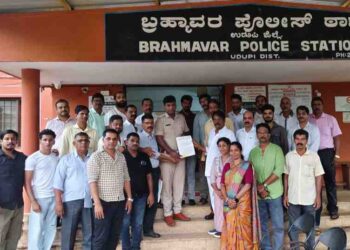 ಅನಿತಾ ಕಾಸರಗೋಡು ವಿರುದ್ಧ ಕ್ರಮಕ್ಕೆ ಆಗ್ರಹ: ಬ್ರಹ್ಮಾವರ ಬಿಲ್ಲವ ಸಮಾಜ ಸೇವಾ ಸಂಘದಿಂದ ಪೊಲೀಸ್ ಠಾಣೆಗೆ ದೂರು