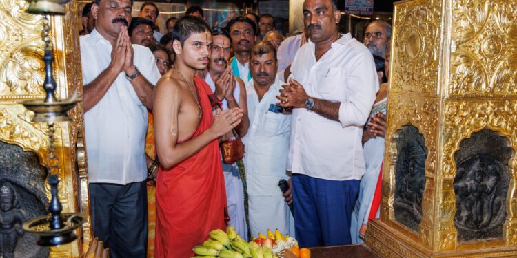 ಪ್ರಧಾನಿ ಮೋದಿ ಸೇವೆಯ 4339ನೇ ದಿನ: ಉಡುಪಿ ಶ್ರೀಕೃಷ್ಣ ಮಠದಲ್ಲಿ ವಿಶೇಷ ಪೂಜೆ, ಪ್ರಾರ್ಥನೆ