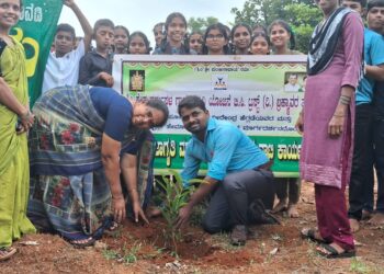 ಕಾವಡಿ ಸರ್ಕಾರಿ ಪ್ರೌಢಶಾಲೆಯಲ್ಲಿ ವಿಶ್ವ ಪರಿಸರ ದಿನಾಚರಣೆ..!