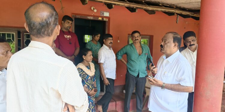 ಗುಡುಗು ಸಿಡಿಲು ಬಡಿದು ಮನೆಗೆ ಹಾನಿ ಶಾಸಕ ಗುರ್ಮೆ ಸುರೇಶ್ ಶೆಟ್ಟಿ ಭೇಟಿ ಪರಿಶೀಲನೆ