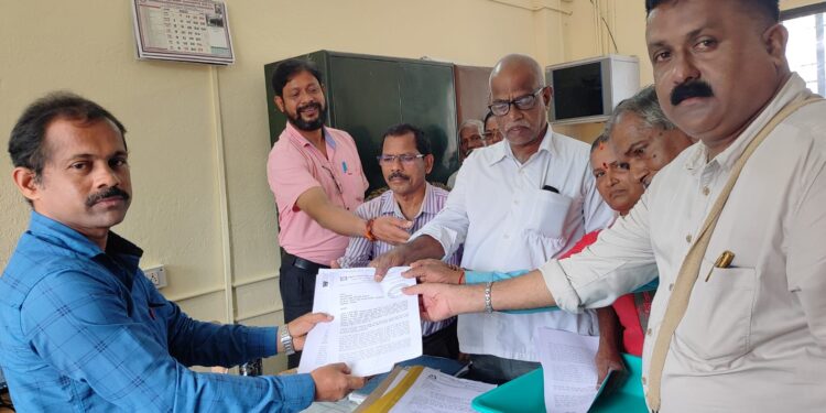 ವಿದ್ಯುತ್ ಖಾಸಗೀಕರಣ ವಿರೋಧಿಸಿ ಸಿಐಟಿಯು ನೇತೃತ್ವದಲ್ಲಿ ಮೆಸ್ಕಾಂಗೆ ಆಕ್ಷೇಪಣೆ ಪತ್ರ ಸಲ್ಲಿಕೆ