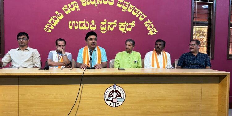 ಪತ್ರಕರ್ತರಿಗೆ ಉಚಿತ ಆರೋಗ್ಯ ತಪಾಸಣಾ ಶಿಬಿರ ಹಾಗೂ ಸದಸ್ಯತ್ವದ ಕಾರ್ಡ್ ವಿತರಣೆ