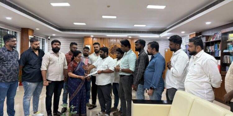 ಆಯುಷ್ಮಾನ್ ಯೋಜನೆ ಅಸಮರ್ಪಕತೆ ಖಂಡಿಸಿ ಜಿಲ್ಲಾಧಿಕಾರಿಗೆ ಬಿಜೆಪಿ ಯುವಮೋರ್ಚಾದಿಂದ ಮನವಿ..!
