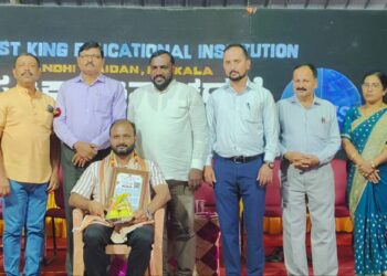 ಕಾರ್ಕಳ ಕ್ರೈಸ್ಟ್‌ಕಿಂಗ್‌ನಲ್ಲಿ ಪತ್ರಿಕಾ ದಿನಾಚರಣೆ: ಪತ್ರಕರ್ತರಿಗೆ ಸನ್ಮಾನ