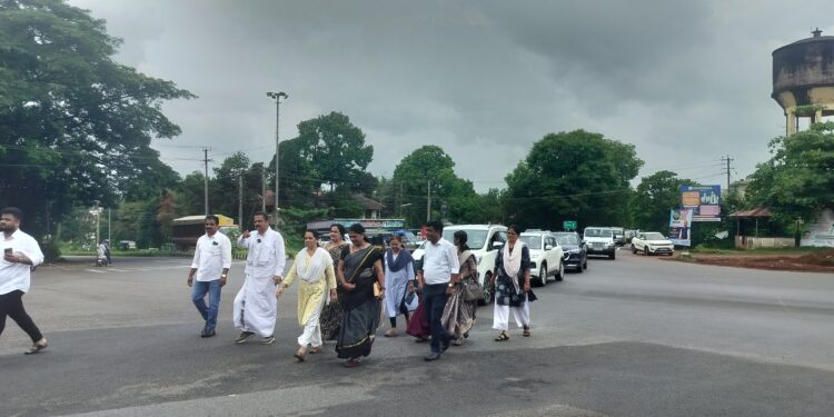 ಕಾರ್ಕಳದಲ್ಲಿ ರಸ್ತೆ ದುಸ್ಥಿತಿ ವಿರುದ್ಧ ಕಾಂಗ್ರೆಸ್ನ 20 ಕಿ.ಮೀ. ಜಾಥಾ