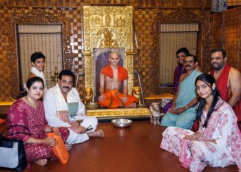 ಕನ್ನಡ ಚಿತ್ರನಟ ರಾಜೇಶ್ ನಟರಂಗ ಉಡುಪಿ ಶ್ರೀಕೃಷ್ಣ ಮಠಕ್ಕೆ ಭೇಟಿ