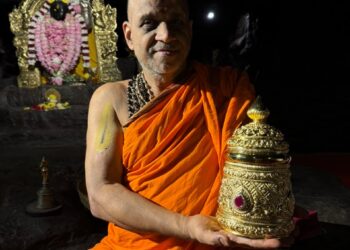 ಫೀನಿಕ್ಸ್ ಶ್ರೀ ವೆಂಕಟಕೃಷ್ಣ ಮಂದಿರಕ್ಕೆ ಶ್ರೀ ಪದ್ಮಾವತಿ ದೇವಿಗೆ ₹2 ಕೋಟಿ ಮೌಲ್ಯದ ಸ್ವರ್ಣ ಕಿರೀಟ ಸಮರ್ಪಣೆ