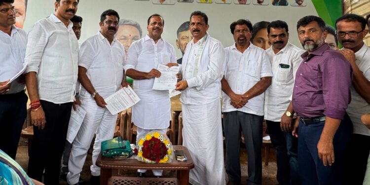 ಕಾರ್ಕಳ ಸರಕಾರಿ ಆಸ್ಪತ್ರೆಯ ವ್ಯವಸ್ಥೆ ಸರಿಪಡಿಸಲು ಹಾಗೂ ಅರೋಗ್ಯ ಕೇಂದ್ರ ಮೇಲ್ದರ್ಜೆಗೆ ಏರಿಸಲು ಸಚಿವರಿಗೆ ಕಾಂಗ್ರೆಸ್ ನಿಯೋಗ ಮನವಿ