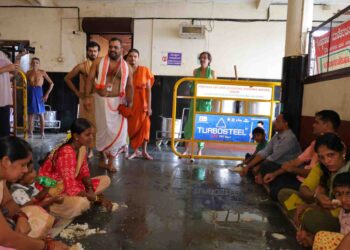 ಶ್ರಾವಣ ಶನಿವಾರದ ಪ್ರಯುಕ್ತ ಶ್ರೀ ಕೃಷ್ಣ ಮಠದಲ್ಲಿ ವಿಶೇಷ ಅನ್ನದಾನ