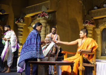 ಶ್ರೀ ಕೃಷ್ಣ ಮಠದ ಸಿಬ್ಬಂದಿಗೆ ಮಣಿಪಾಲ ಆರೋಗ್ಯ ಕಾರ್ಡ್ ವಿತರಣೆ