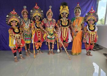 ರಾಜಾಪುರ ಸಾರಸ್ವತ ಸೊಸೈಟಿ ಮಹಾಸಭೆ ಪ್ರಯುಕ್ತ ‘ದ್ರೌಪದಿ ಪ್ರತಾಪ’ ಯಕ್ಷಗಾನ ಪ್ರದರ್ಶನ ನಡೆಯಿತು