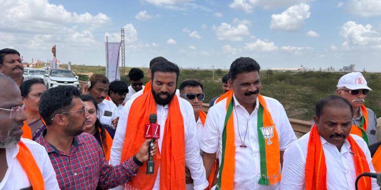 ‘ಬಳ್ಳಾರಿ ಚಲೋ’ ಪಾದಯಾತ್ರೆಯಲ್ಲಿ ಉಡುಪಿ ಜಿಲ್ಲಾ ಬಿಜೆಪಿ ತಂಡ ಬಾಗಿ