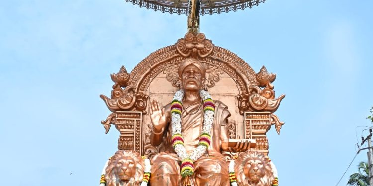 ಉಚ್ಚಿಲ ಮೊಗವೀರ ಭವನದಲ್ಲಿ ಕೀರ್ತಿಶೇಷ ಮಾಧವ ಮಂಗಲ ಪೂಜಾರ್ಯರ ಕಂಚಿನ ಪುತ್ಥಳಿ ಅನಾವರಣ..!