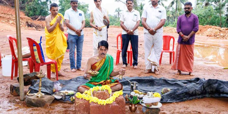 ಶೀರೂರು ಮೂಲ ಮಠದಲ್ಲಿ ಗೋವುಗಳಿಗಾಗಿ ನೂತನ ಗೋಶಾಲೆ ನಿರ್ಮಾಣಕ್ಕೆ ಚಾಲನೆ