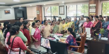 ಕಾರ್ಕಳ ಕಾಂಗ್ರೆಸ್ ಪ್ರತಿಭಟನೆಯಲ್ಲಿ ಬಿಜೆಪಿ ಸಂಸದರು, ಶಾಸಕರು ಮತ್ತು ನಾಯಕರ ವಿರುದ್ಧ ನಡೆದ ವೈಯಕ್ತಿಕ ತೇಜೋವಧೆಗೆ ಖಂಡನೆ, ಸೂಕ್ತ ಕ್ರಮಕ್ಕೆ ಆಗ್ರಹಿಸಿ ಬಿಜೆಪಿ ಜಿಲ್ಲಾ ಮಹಿಳಾ ಮೋರ್ಚಾದಿಂದ ಜಿಲ್ಲಾಧಿಕಾರಿಗಳಿಗೆ ಮನವಿ