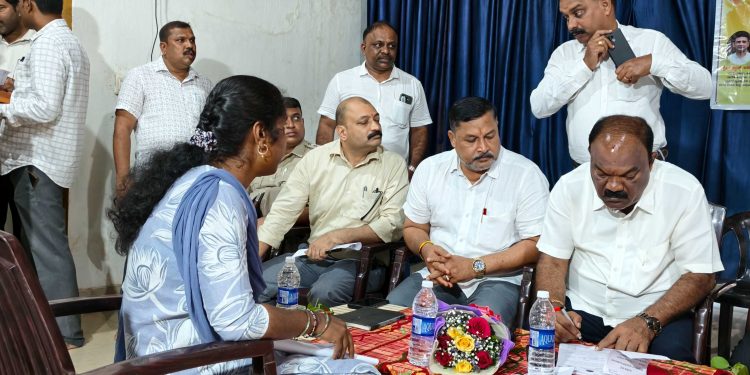 ಉದ್ಯಾವರ ಪ್ರಜಾಸೇವಾ ಆಂದೋಲನ ಸಭೆ: 35 ಅರ್ಜಿಗಳ ಸ್ವೀಕಾರ