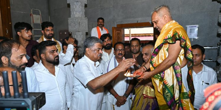 ಉಚ್ಚಿಲ ದಸರಾ ಮಹೋತ್ಸವಕ್ಕೆ ಬಿ.ಕೆ. ಹರಿಪ್ರಸಾದ್ ಭೇಟಿ