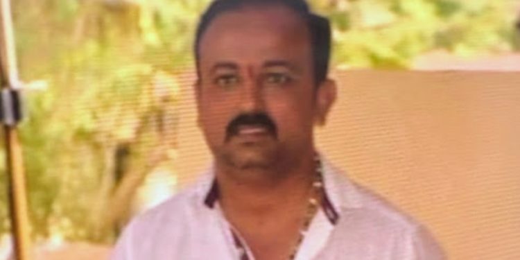 ಉಡುಪಿ: ಗಾಜಿನ ಬ್ಲಾಕ್‌ ಇಳಿಸುವ ವೇಳೆ ಅವಘಡ – ಸಾಮಾಜಿಕ ಕಾರ್ಯಕರ್ತ ಸುನಿಲ್ ಬೈಲಕೆರೆ ಮೃತ್ಯು